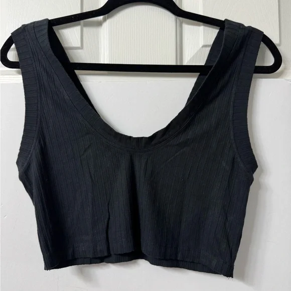 Free People Movement crop top, tank, Black, scoop, neck, front and back NWOT - Picture 1 of 4